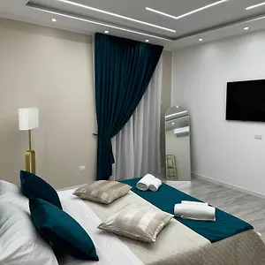 https://matthias-luxury-house.catania-hotels.net
